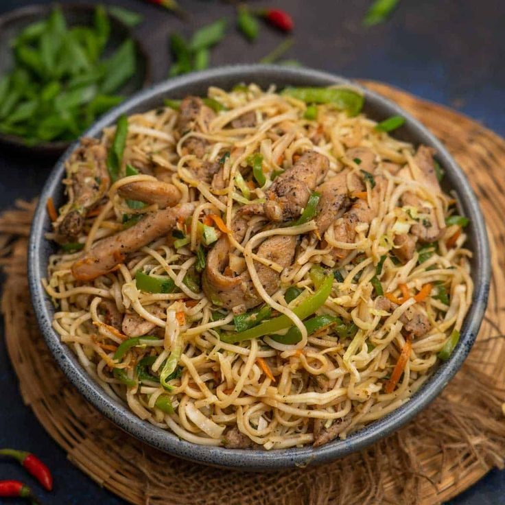 SCHEZWAN CHICKEN HAKKA  NOODLES